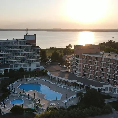 Ξενοδοχείο Amiral 4*