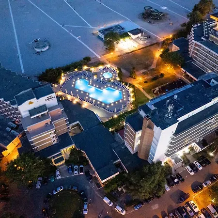 Amiral 4* 마마이아